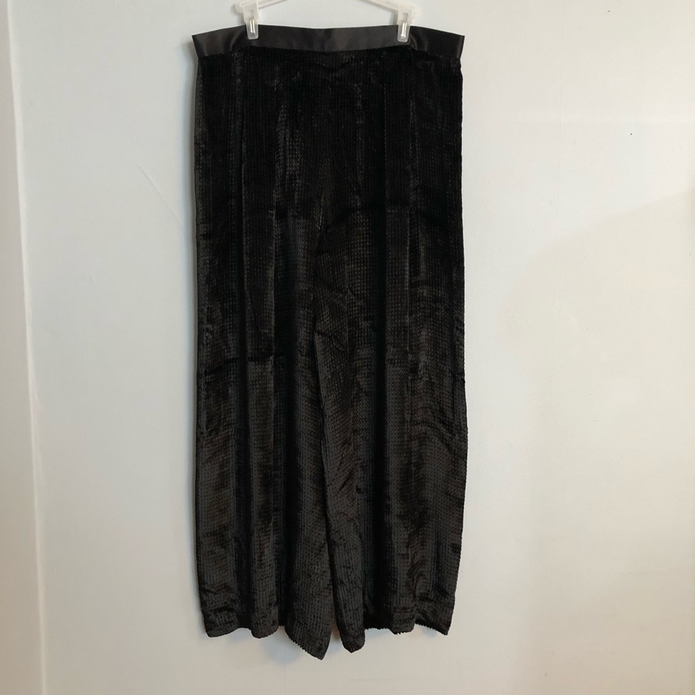 Escada Couture Black Velvet Palazzo Capris